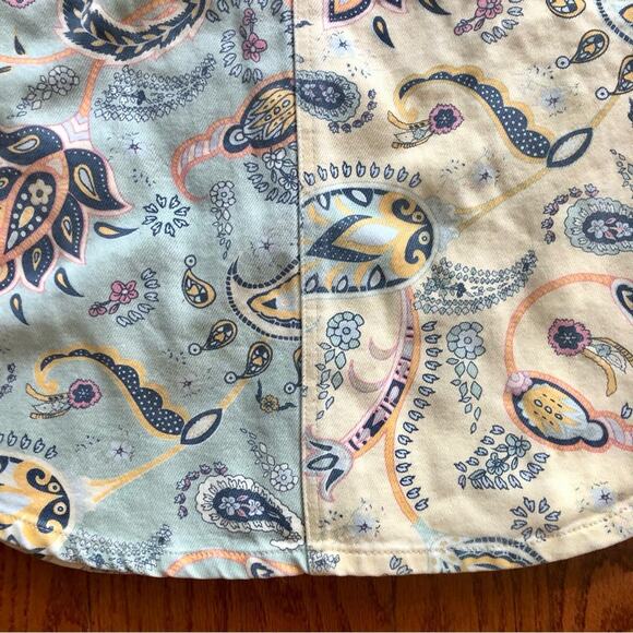 BlankNYC Coming Through Paisley Print Button Up Denim Jacket Women’s Size M NWT - Picture 9 of 13